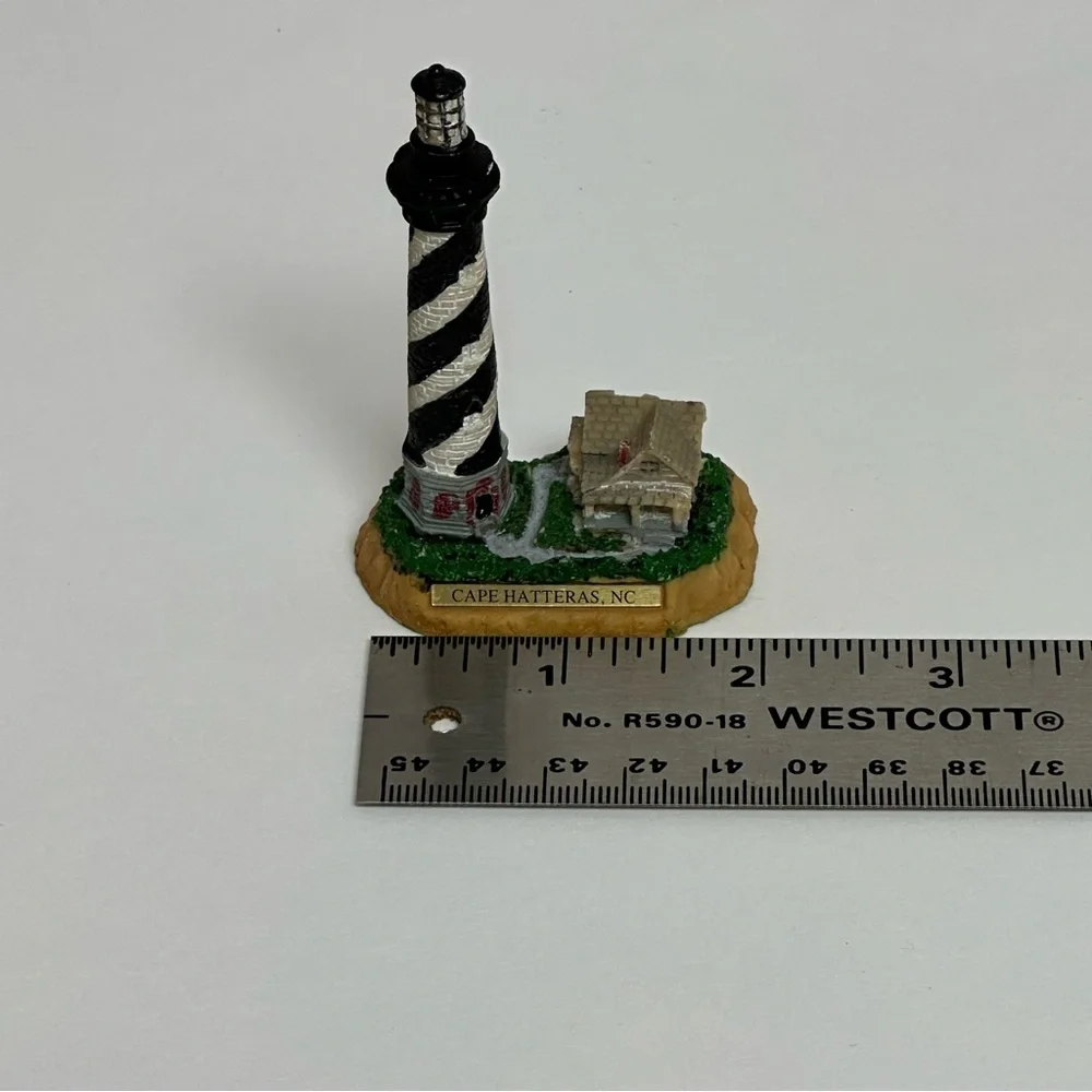 Cape Hatteras NC Lighthouse Figurine Collectible 3 in Tall